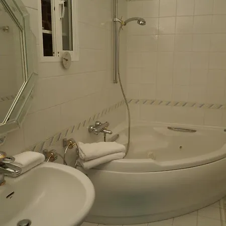 Casa Simba Естепона